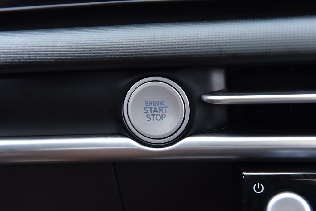 Hyundai Santa Cruz Vehicle Full-screen Gallery Image 17