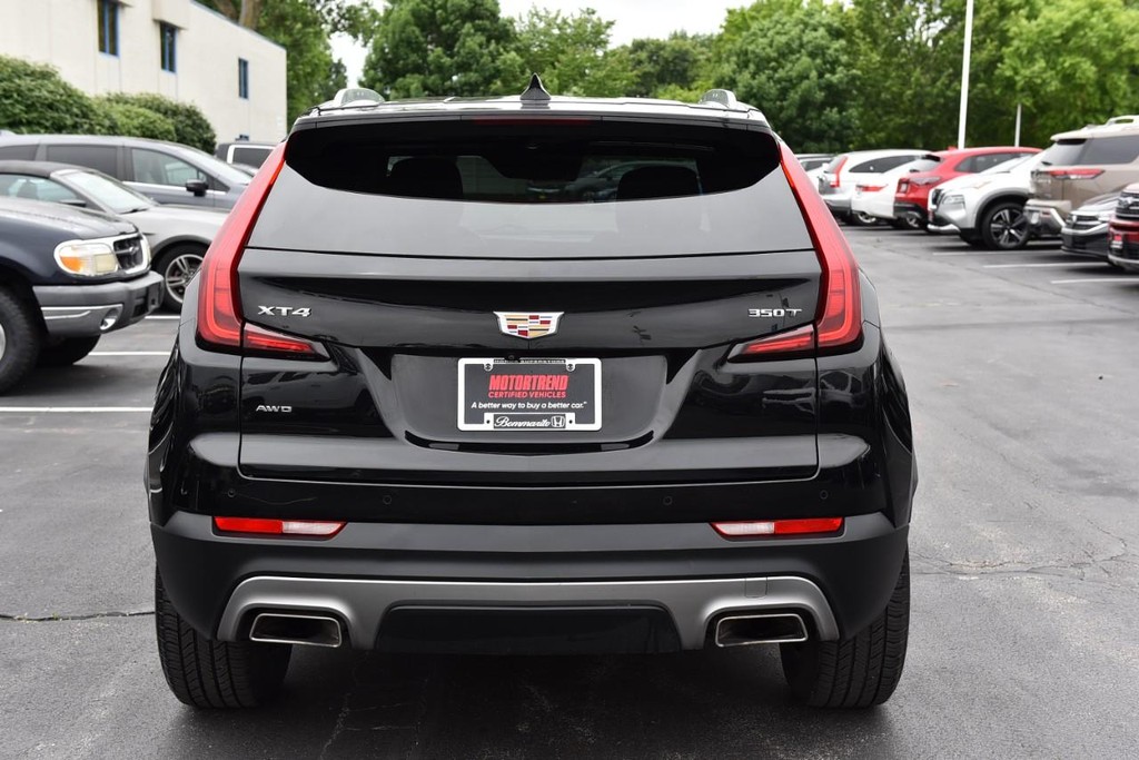 Cadillac XT4 Vehicle Full-screen Gallery Image 6