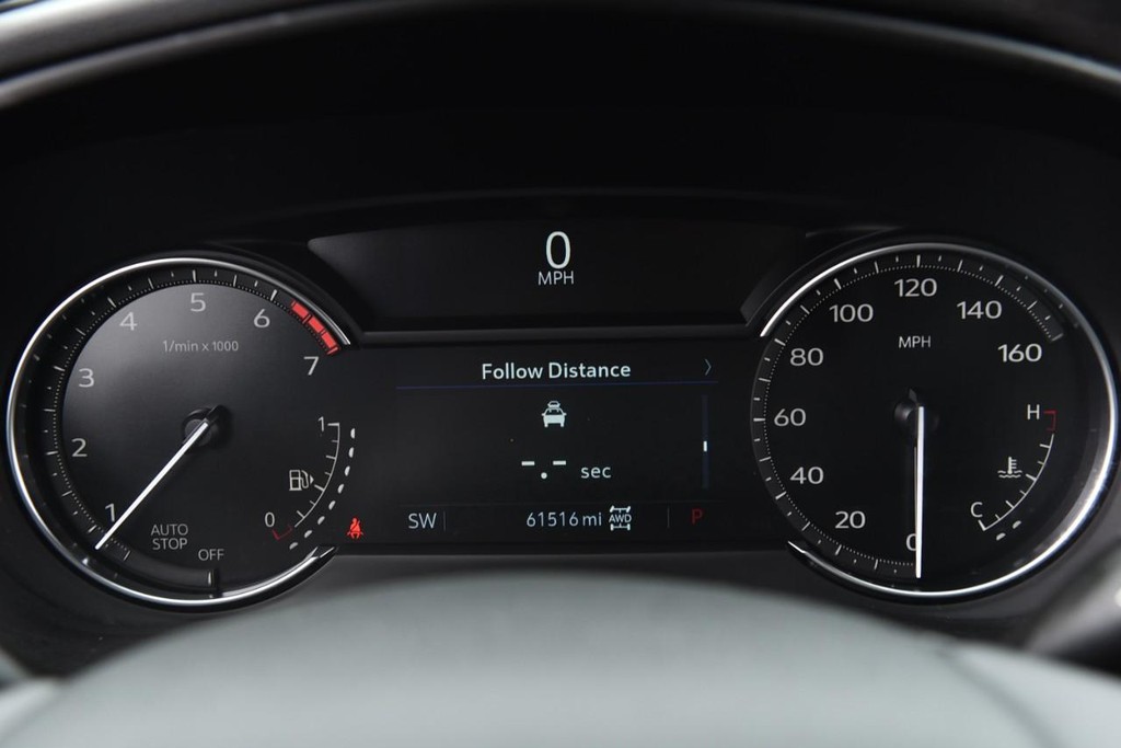 Cadillac XT4 Vehicle Full-screen Gallery Image 11