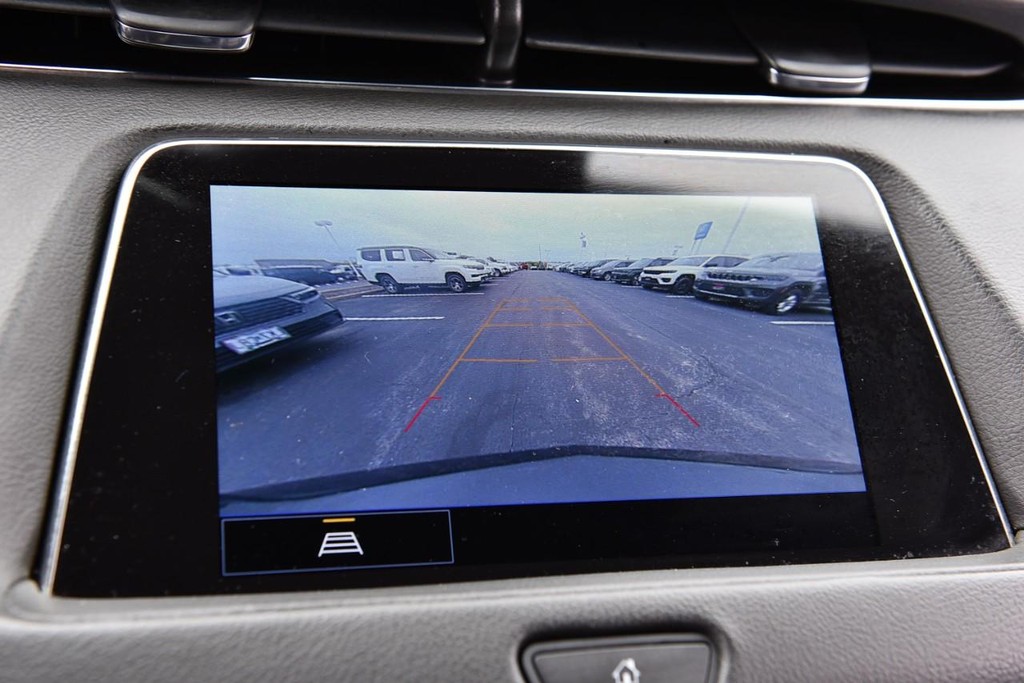 Cadillac XT4 Vehicle Full-screen Gallery Image 12