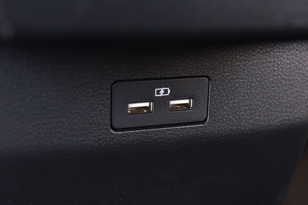 Mazda CX-50 Vehicle Image 25