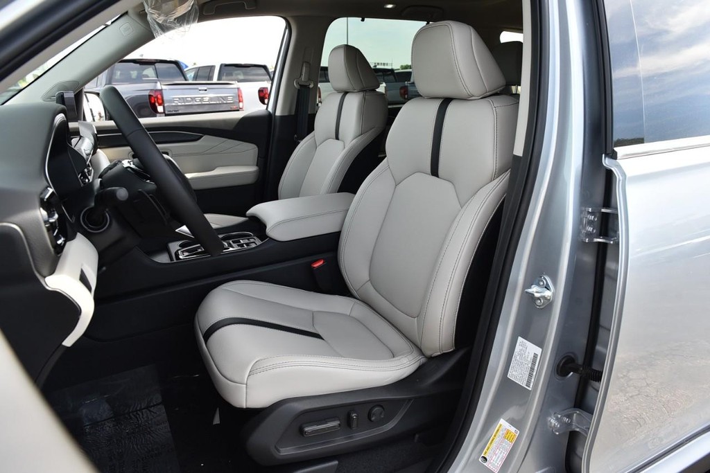 Honda Pilot Vehicle Image 23