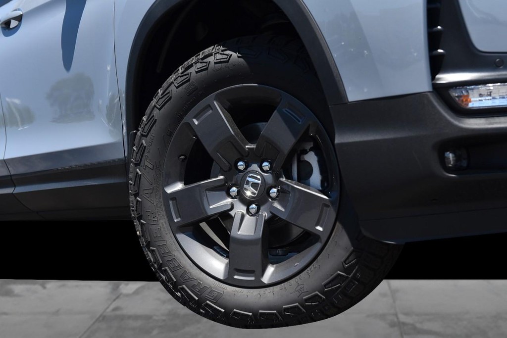 Honda Ridgeline Vehicle Image 03