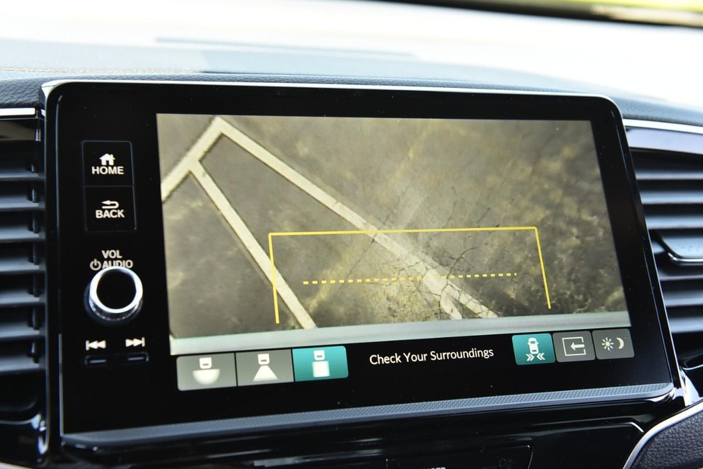 Honda Ridgeline Vehicle Image 16