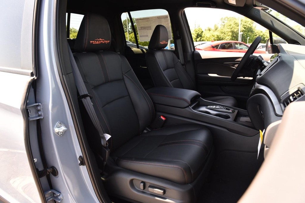 Honda Ridgeline Vehicle Image 26