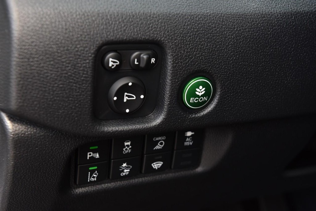 Honda Ridgeline Vehicle Image 13