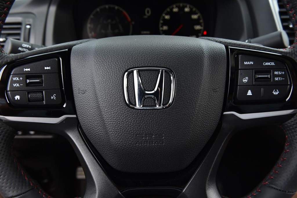 Honda Ridgeline Vehicle Image 24