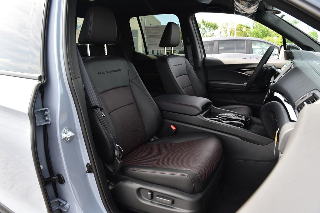 Honda Ridgeline Vehicle Image 26
