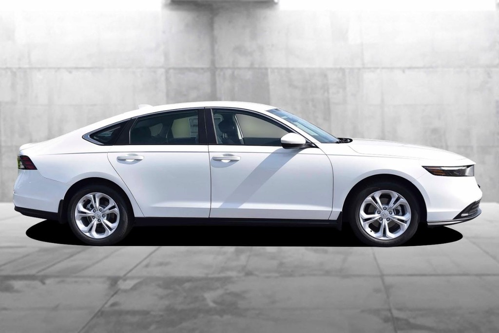 Honda Accord Sedan Vehicle Image 05