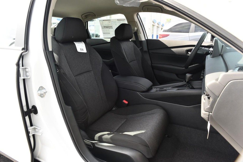 Honda Accord Sedan Vehicle Image 20