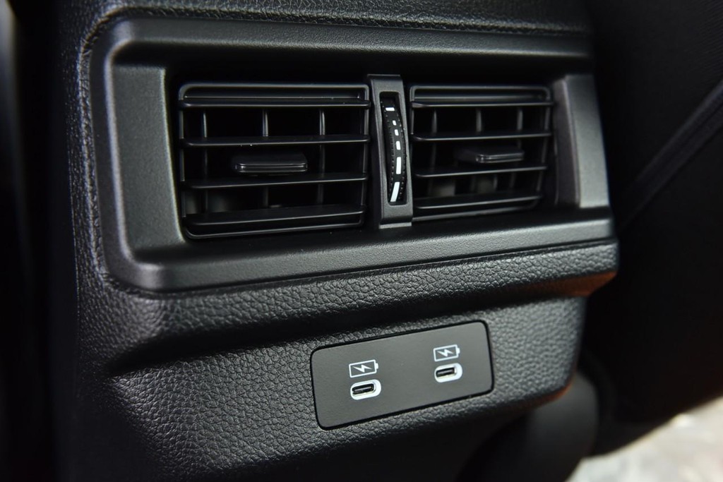 Honda Accord Sedan Vehicle Image 22