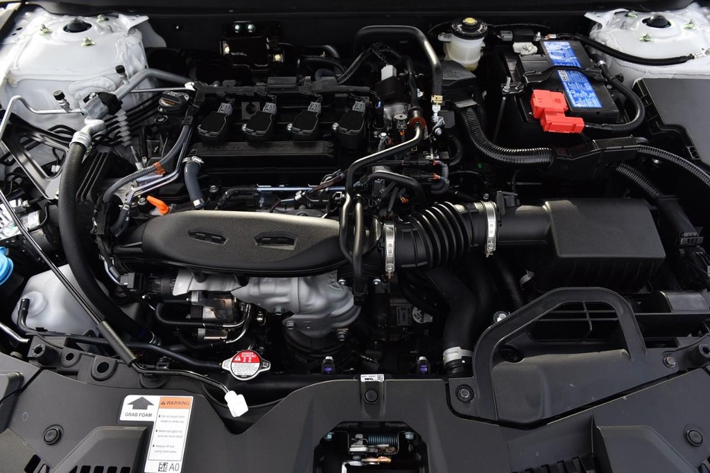 Honda Accord Sedan Vehicle Image 24