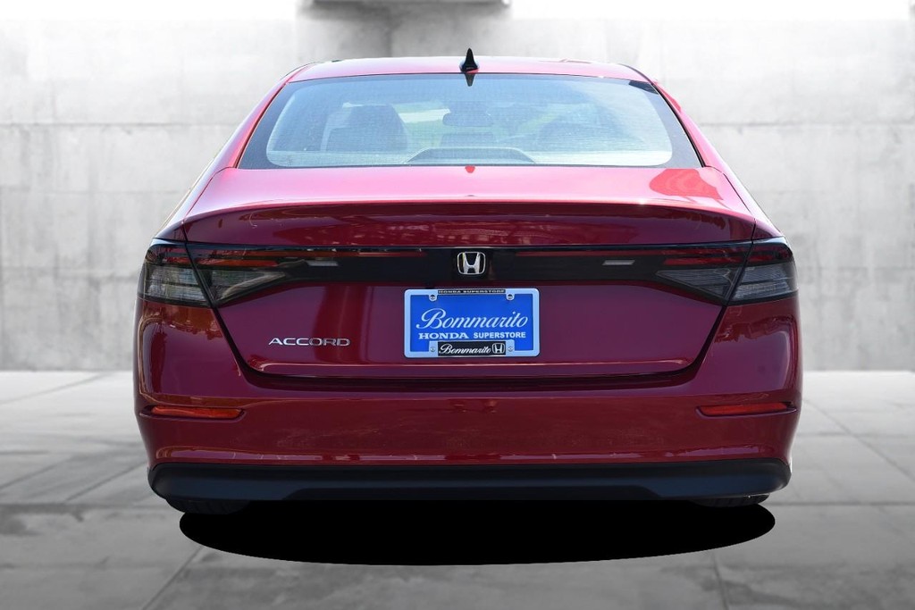 Honda Accord Sedan Vehicle Image 06