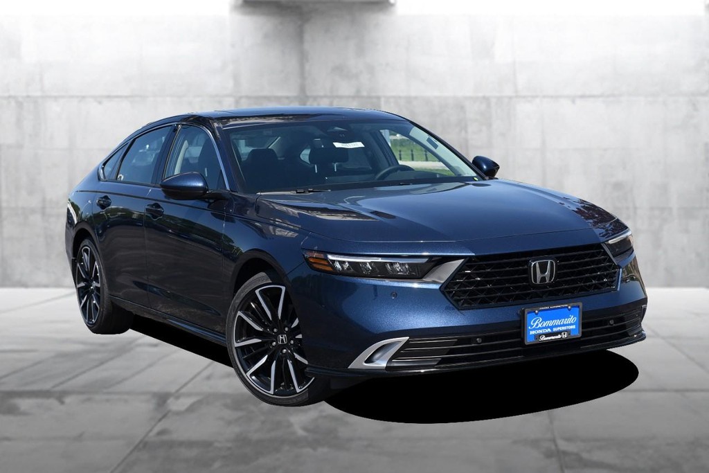 Honda Accord Hybrid Vehicle Image 02