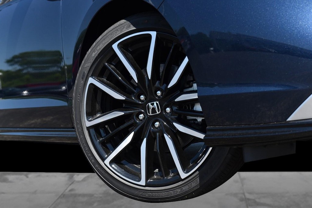 Honda Accord Hybrid Vehicle Image 03