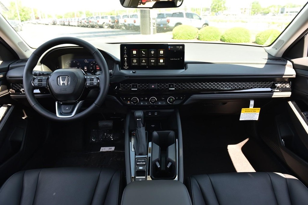 Honda Accord Hybrid Vehicle Image 07