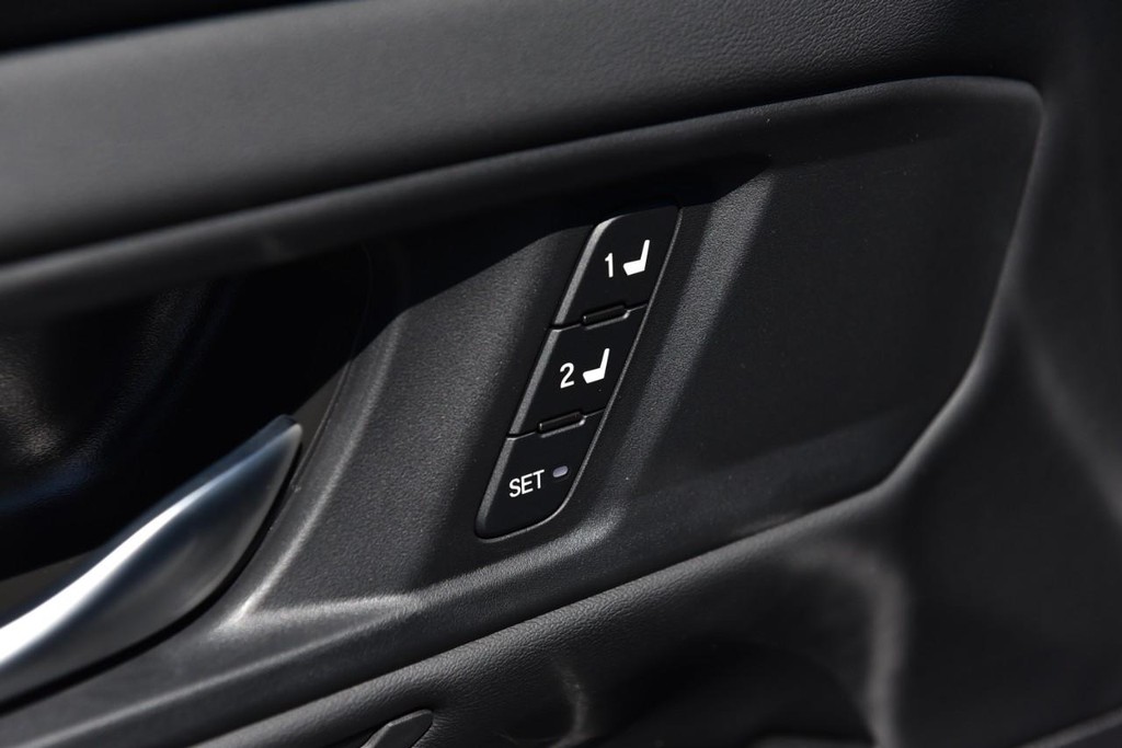Honda Accord Hybrid Vehicle Image 09