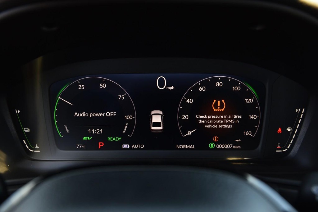 Honda Accord Hybrid Vehicle Image 11
