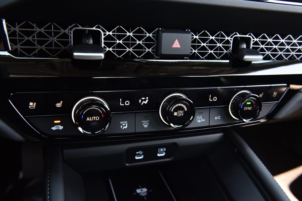 Honda Accord Hybrid Vehicle Image 15
