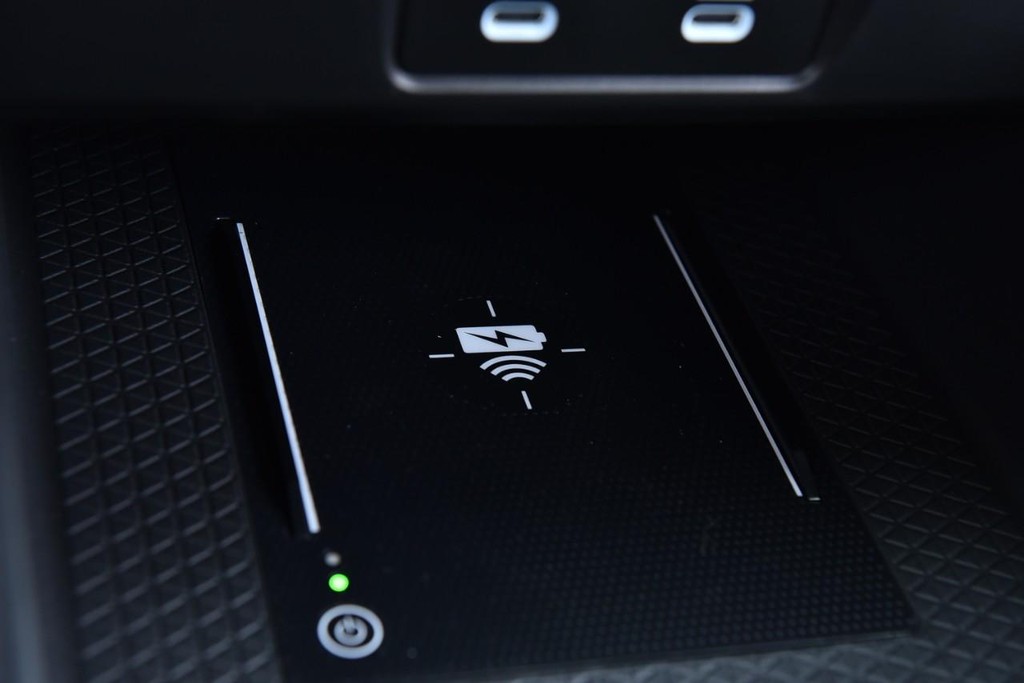 Honda Accord Hybrid Vehicle Image 17
