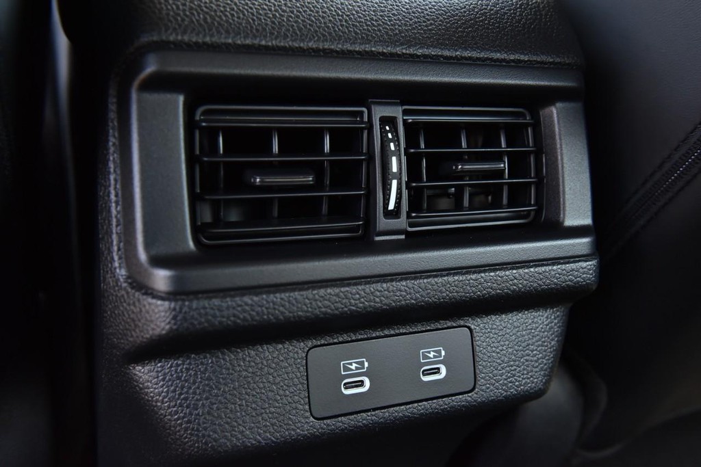Honda Accord Hybrid Vehicle Image 25