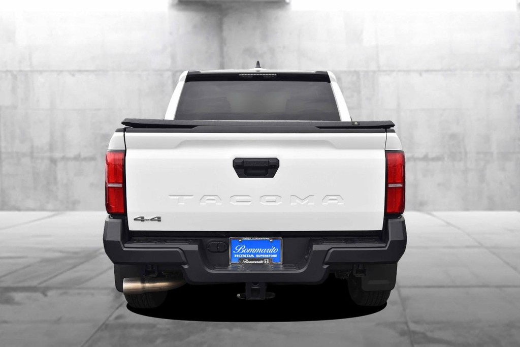 Toyota Tacoma 4WD Vehicle Image 06
