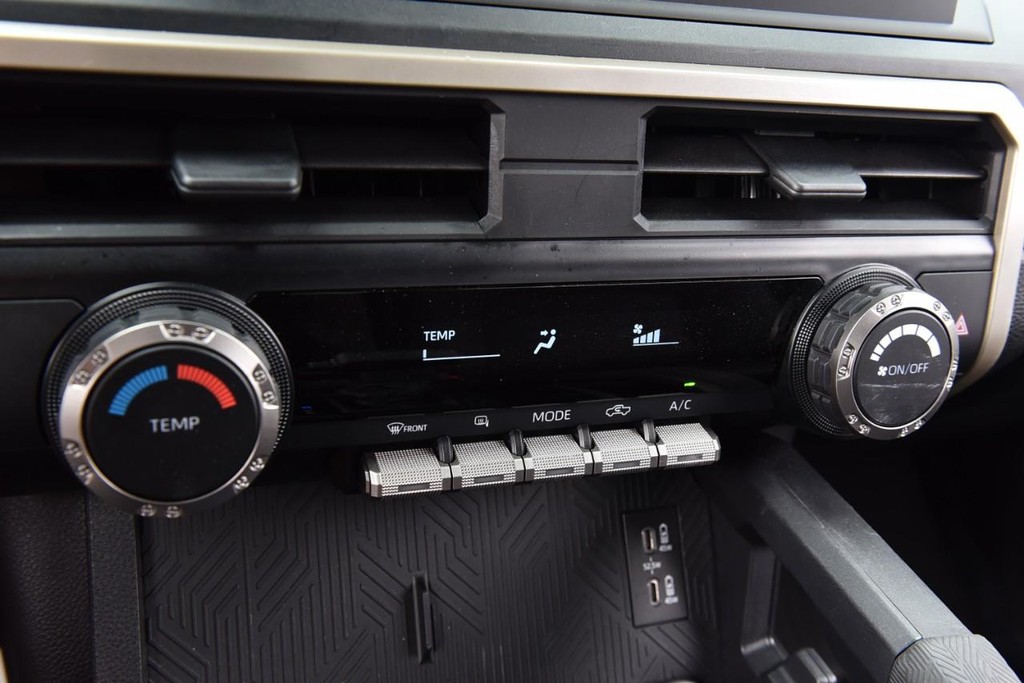 Toyota Tacoma 4WD Vehicle Image 14