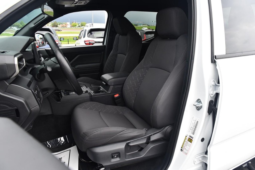 Toyota Tacoma 4WD Vehicle Image 18
