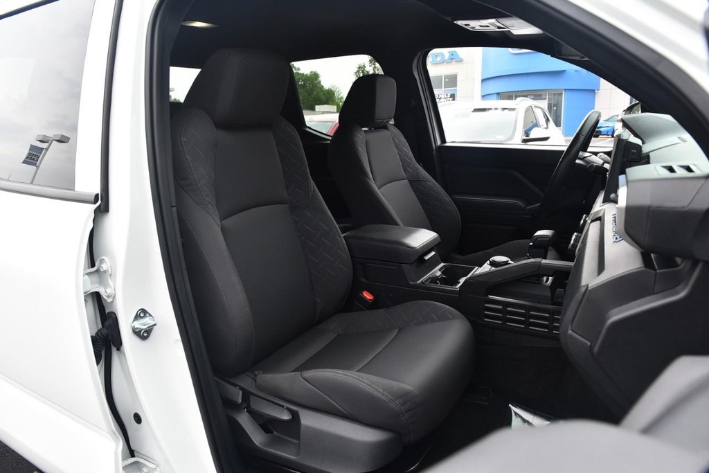 Toyota Tacoma 4WD Vehicle Image 19