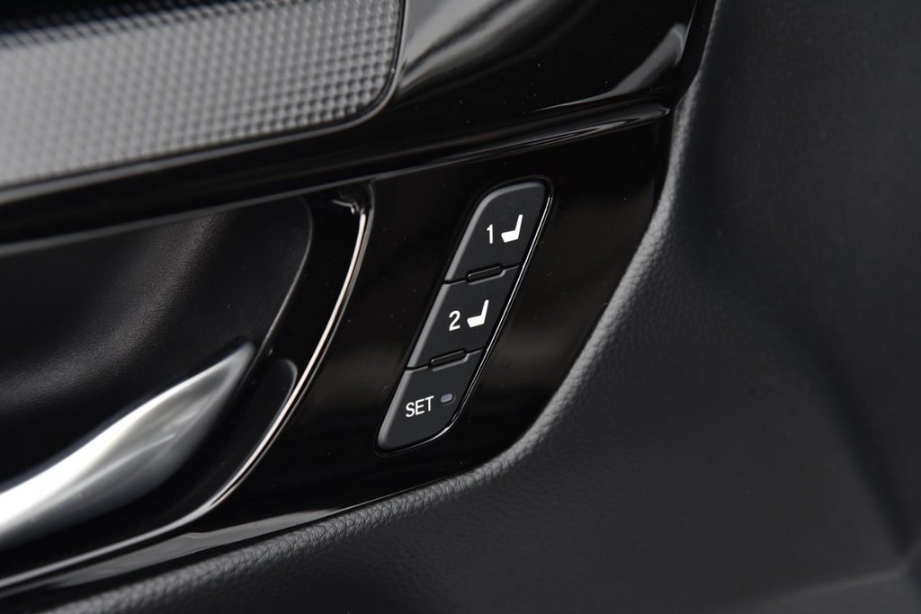 Honda CR-V Vehicle Image 09