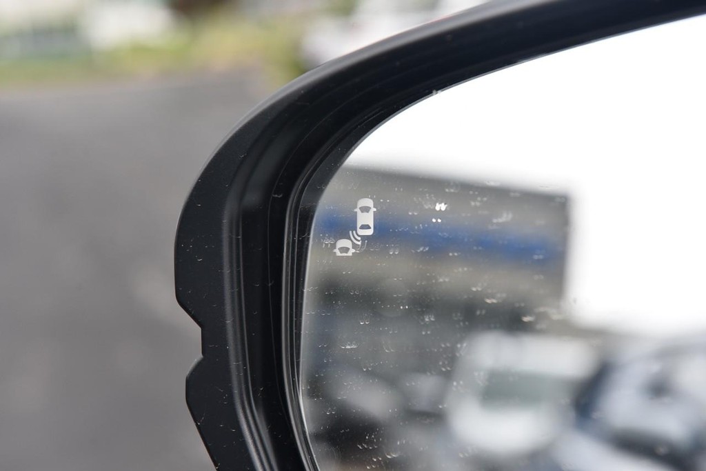 Honda CR-V Vehicle Image 10
