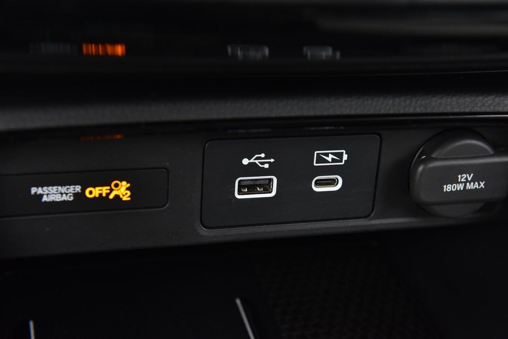 Honda CR-V Vehicle Image 17