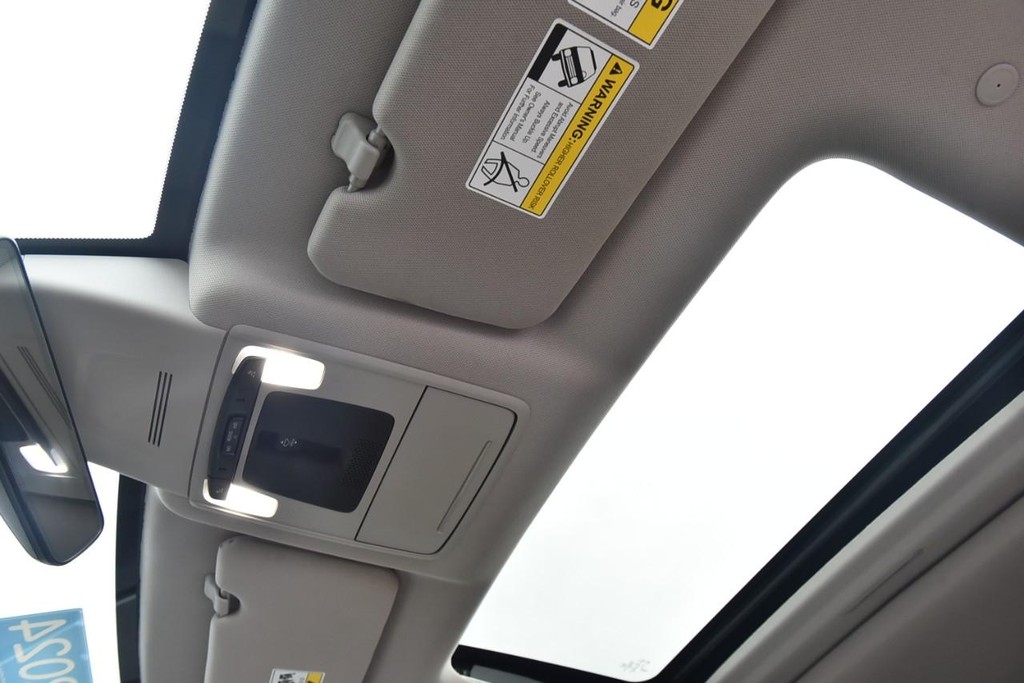Honda CR-V Vehicle Image 24