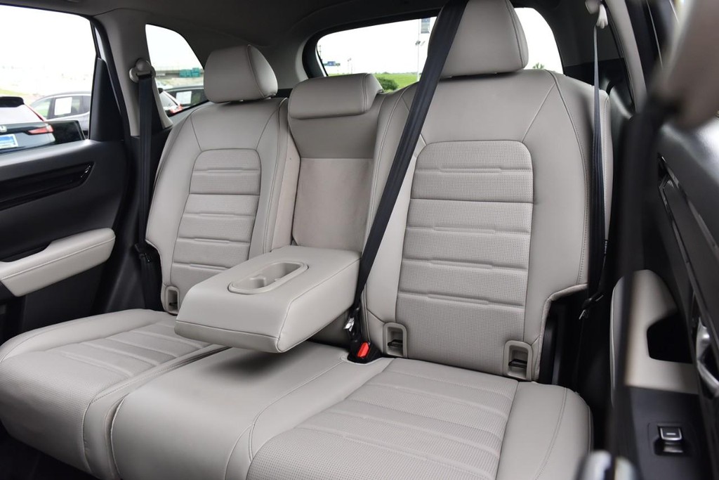 Honda CR-V Vehicle Image 25