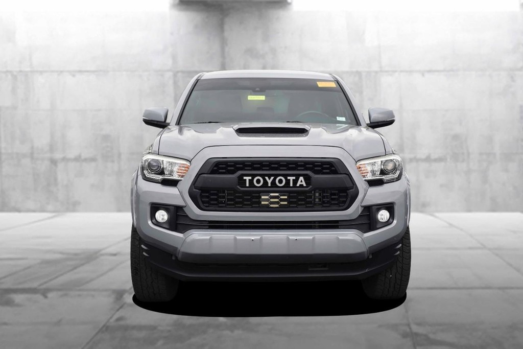 Toyota Tacoma 4WD Vehicle Image 04