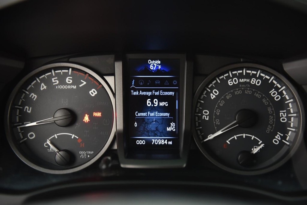Toyota Tacoma 4WD Vehicle Image 12