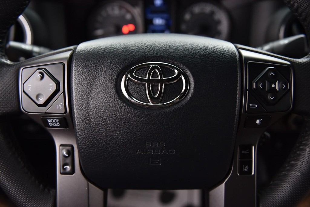 Toyota Tacoma 4WD Vehicle Image 18