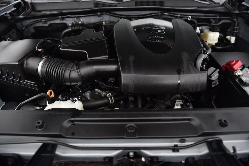 Toyota Tacoma 4WD Vehicle Image 22
