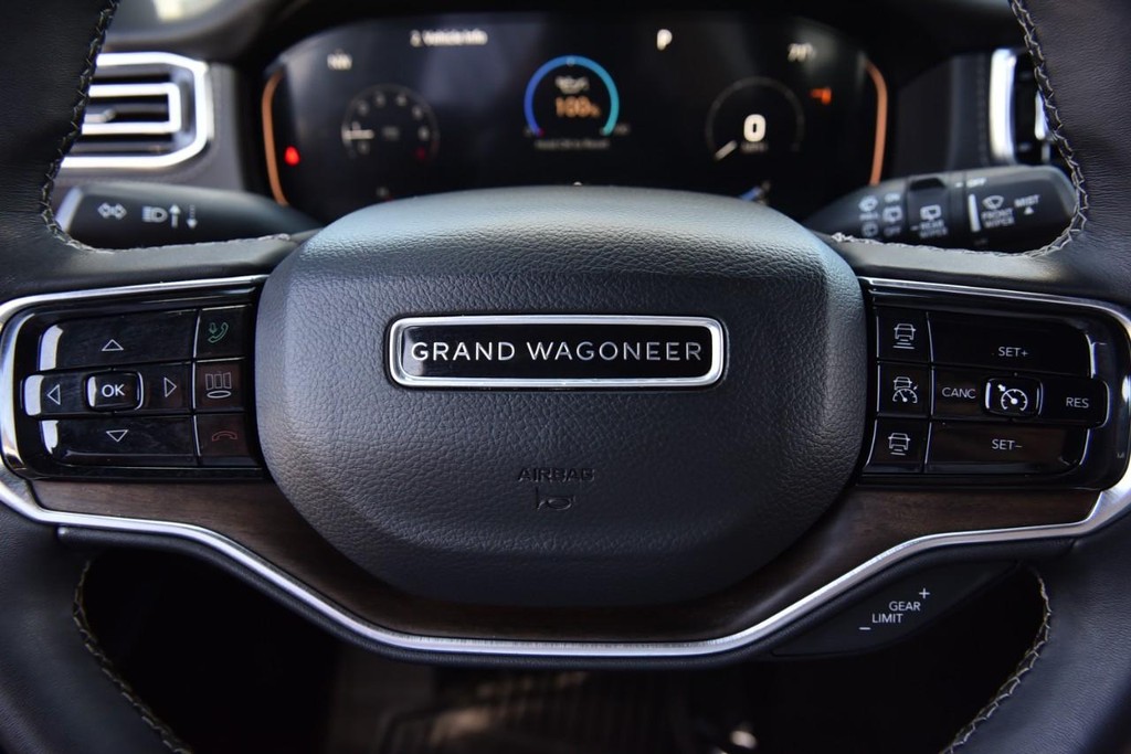 Jeep Grand Wagoneer Vehicle Image 23