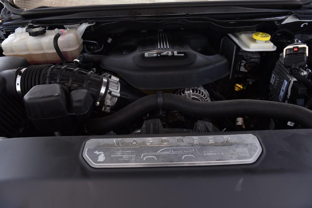 Jeep Grand Wagoneer Vehicle Image 34
