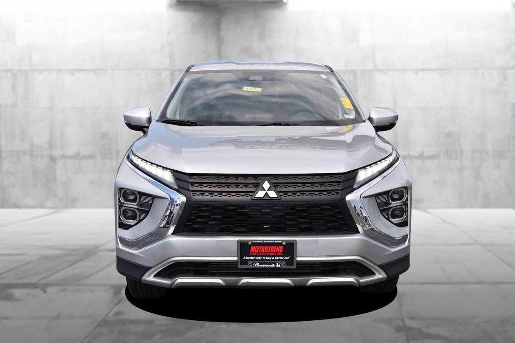 Mitsubishi Eclipse Cross Vehicle Full-screen Gallery Image 4