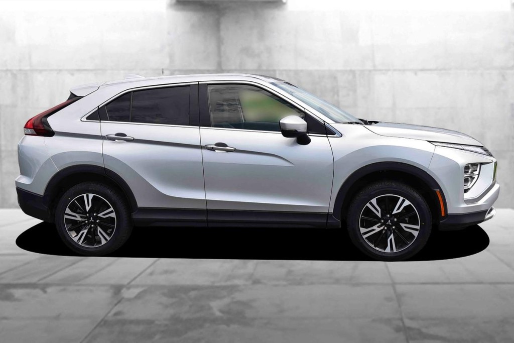 Mitsubishi Eclipse Cross Vehicle Full-screen Gallery Image 5