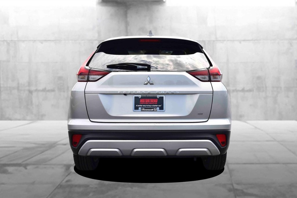 Mitsubishi Eclipse Cross Vehicle Full-screen Gallery Image 6