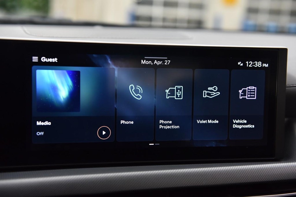Hyundai Sonata Vehicle Image 13