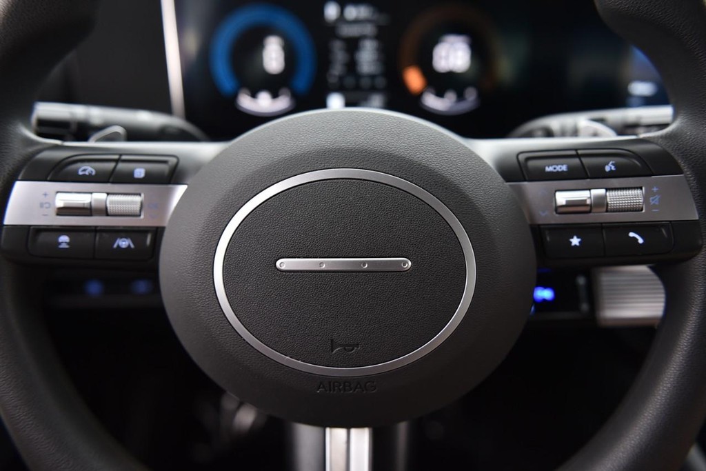 Hyundai Sonata Vehicle Image 18