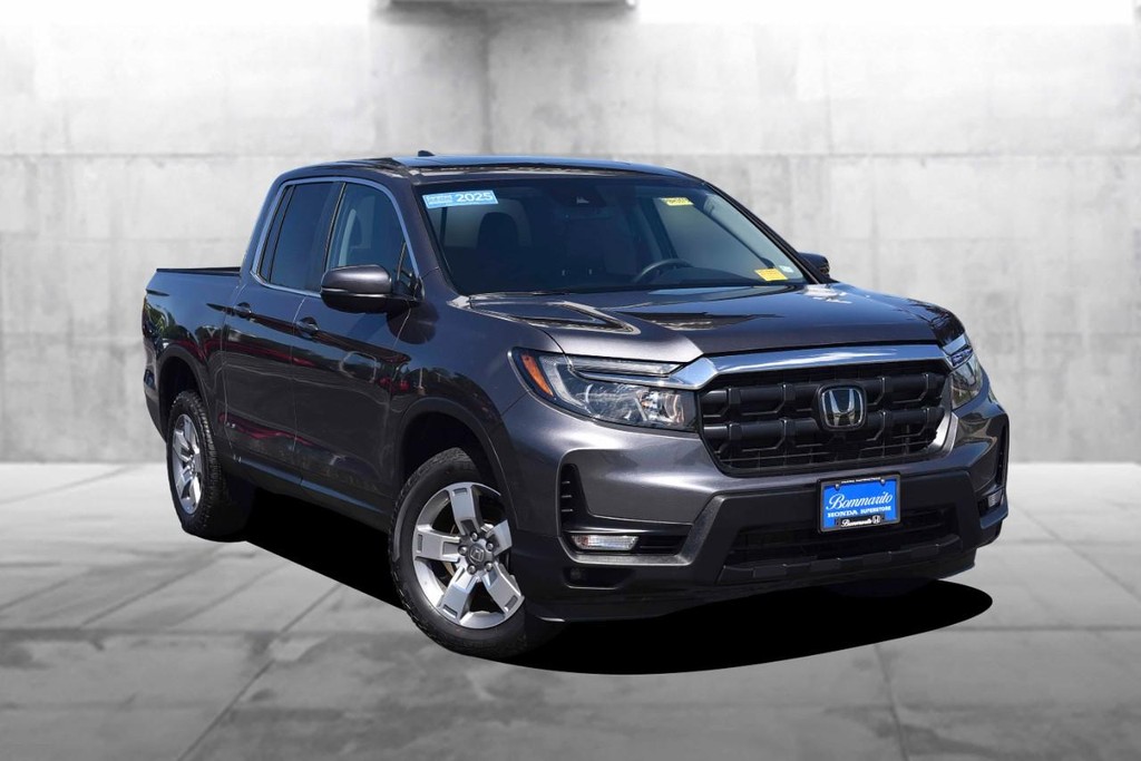 Honda Ridgeline Vehicle Image 02