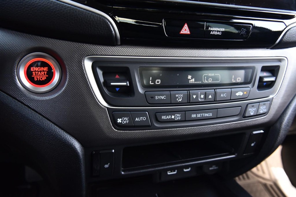 Honda Ridgeline Vehicle Image 18