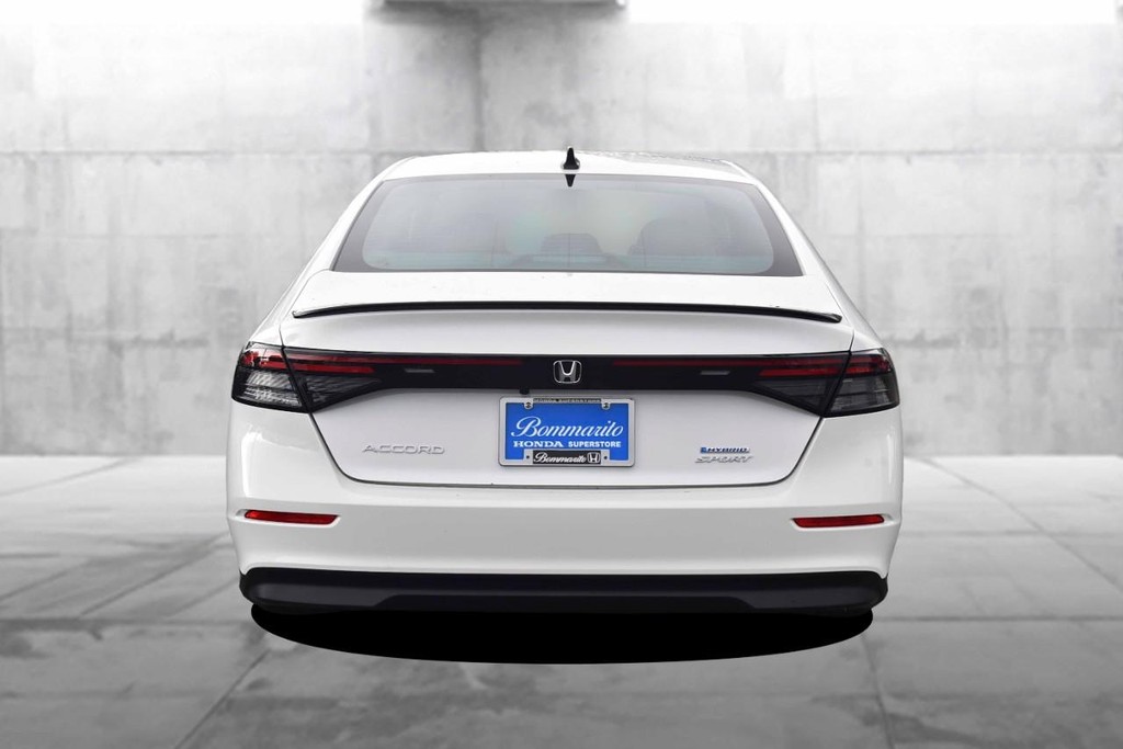Honda Accord Hybrid Vehicle Image 06