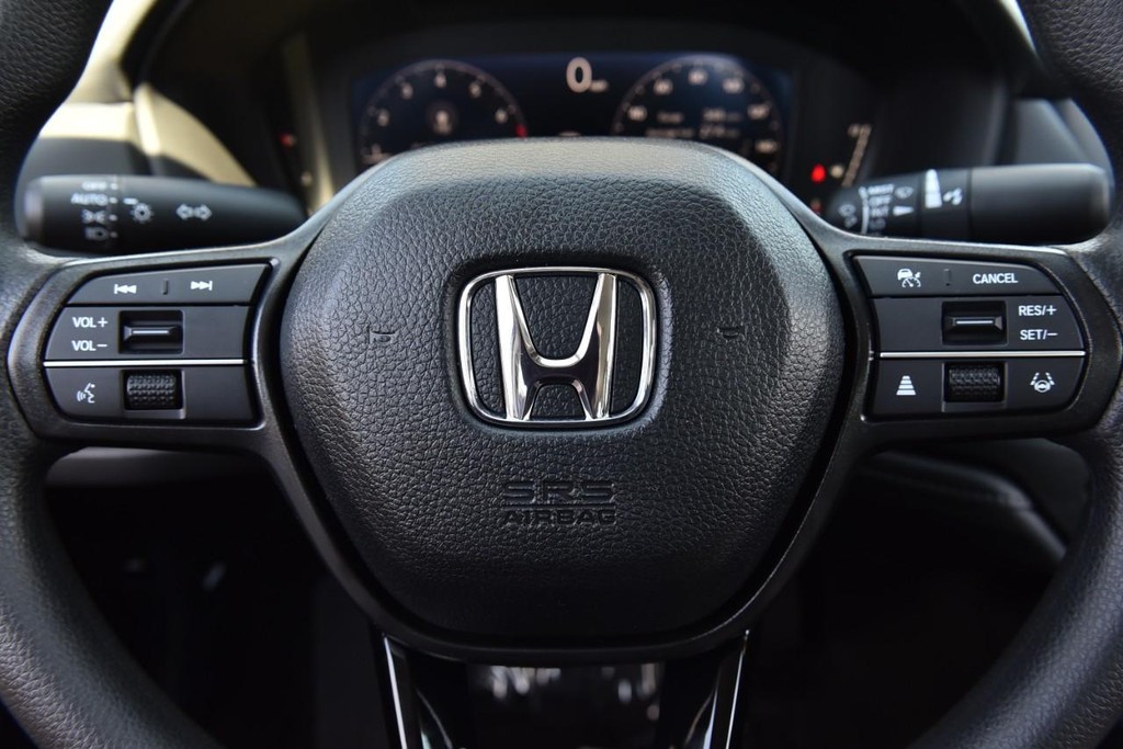 Honda Accord Sedan Vehicle Image 18