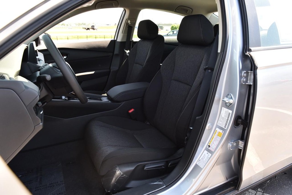 Honda Accord Sedan Vehicle Image 19